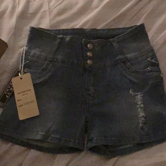 BRAND NEW HIGH WAIST SILVER DIVA BOOTY SHORTS L - Picture 1 of 4